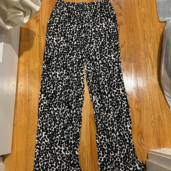 Brand new no tag HM cheetah print - Picture 1 of 3